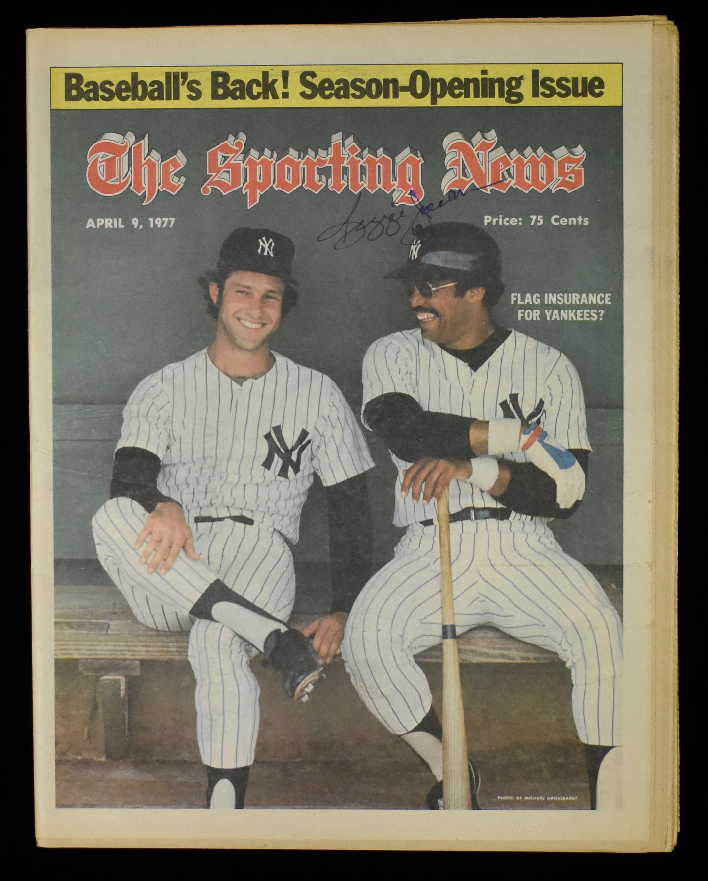 Reggie Jackson HOF Signed 1977 The Sporting News Yankees JSA 208580