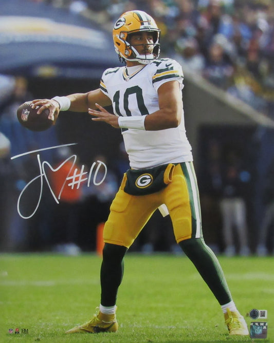 Jordan Love Signed/Autographed 16x20 Photo Green Bay Packers Beckett 208233