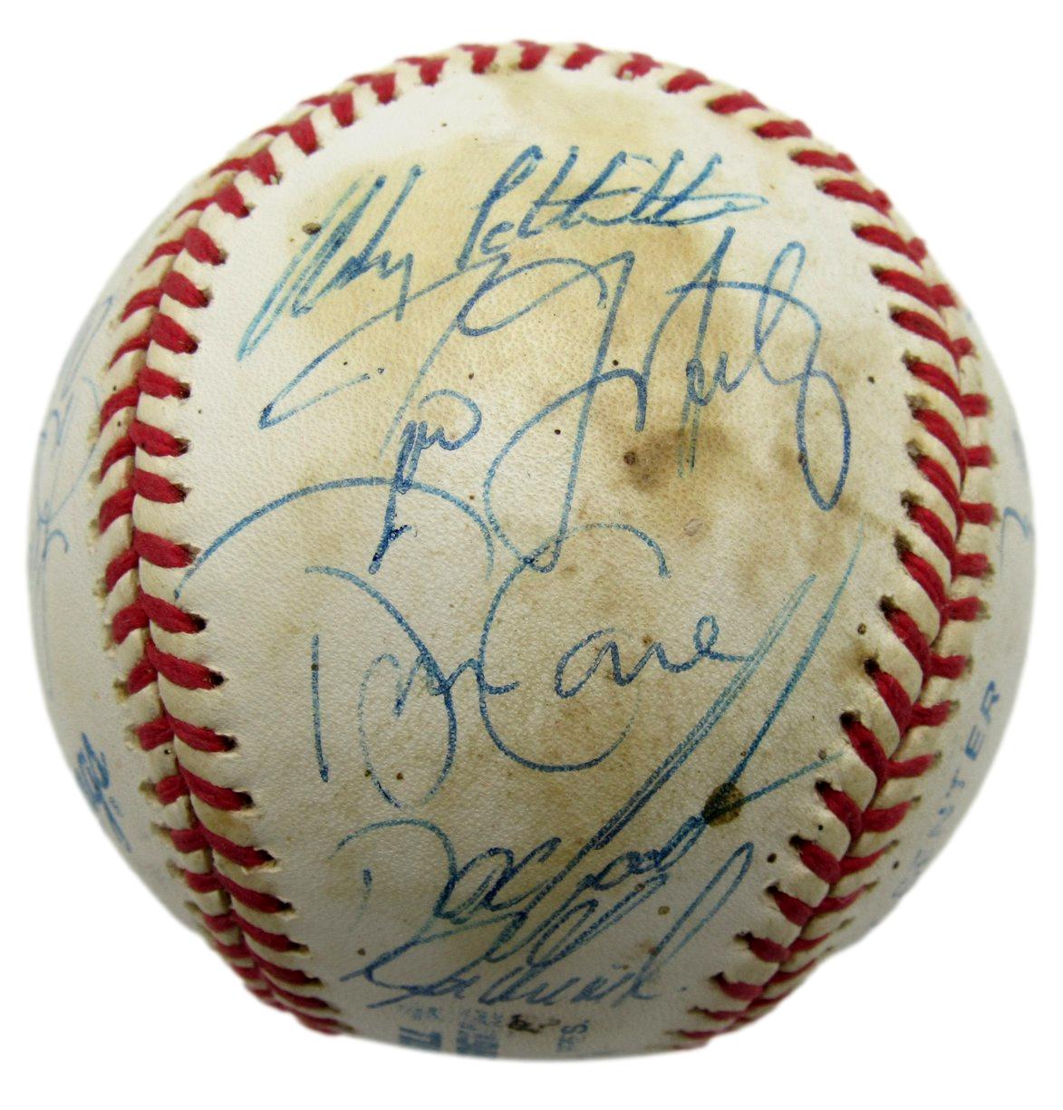 1997 New York Yankees Team-Signed by (21) OAL Baseball PSA/DNA 209924