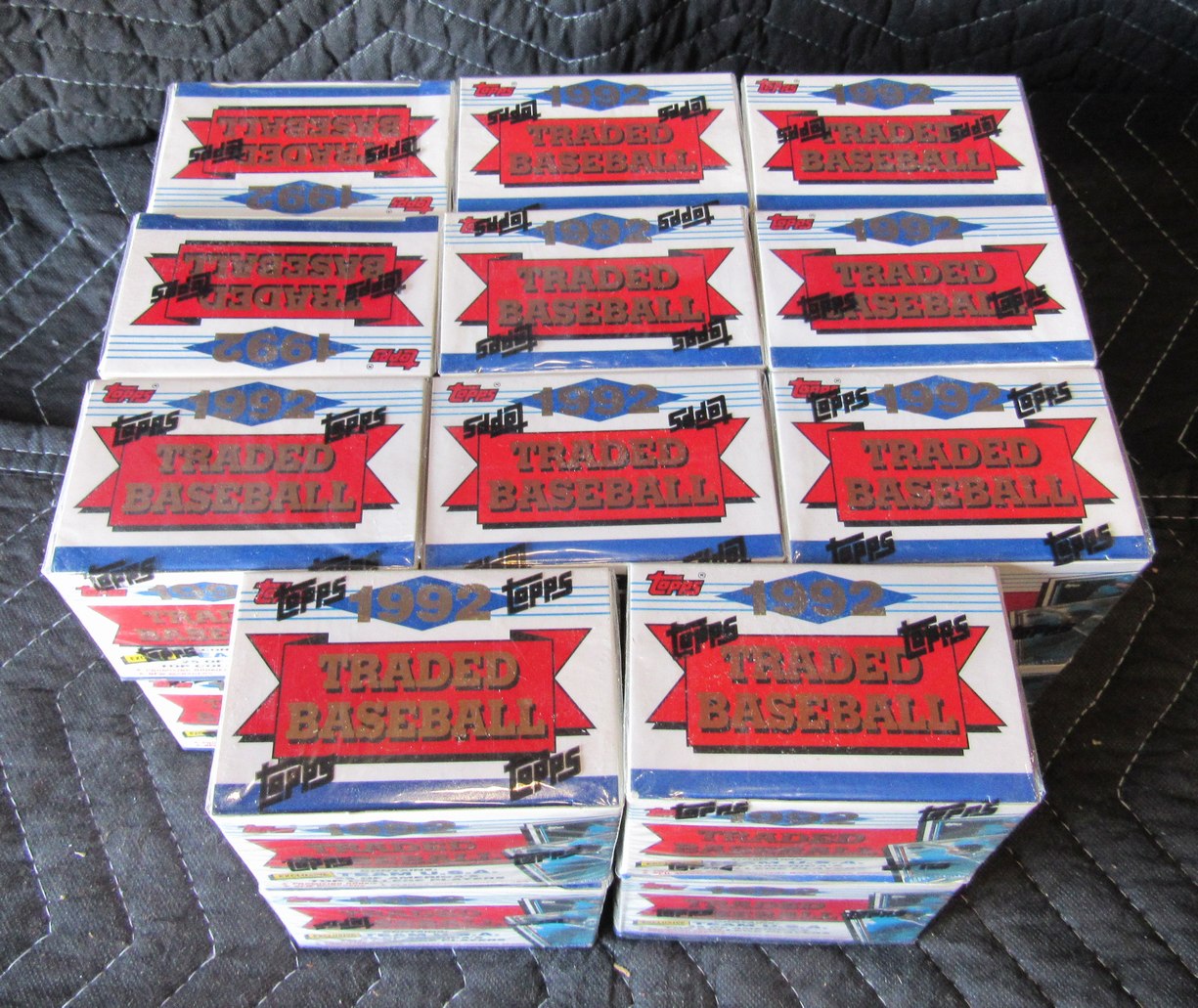 Lot of (22) 1992 Topps Traded Baseball Unopened Factory Sealed Sets RBX114