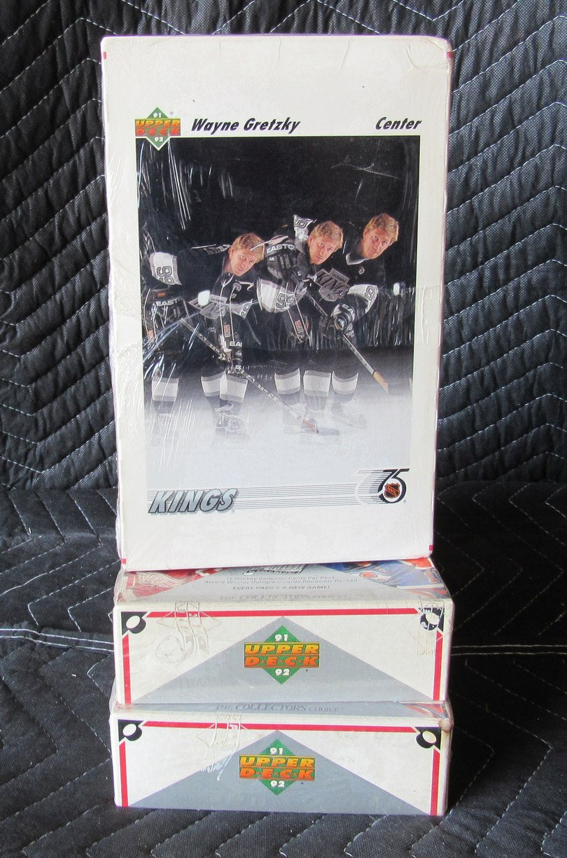 Lot of (3) 1991-92 Upper Deck NHL Hockey Sealed Wax Boxes - Brett Hull RBX127