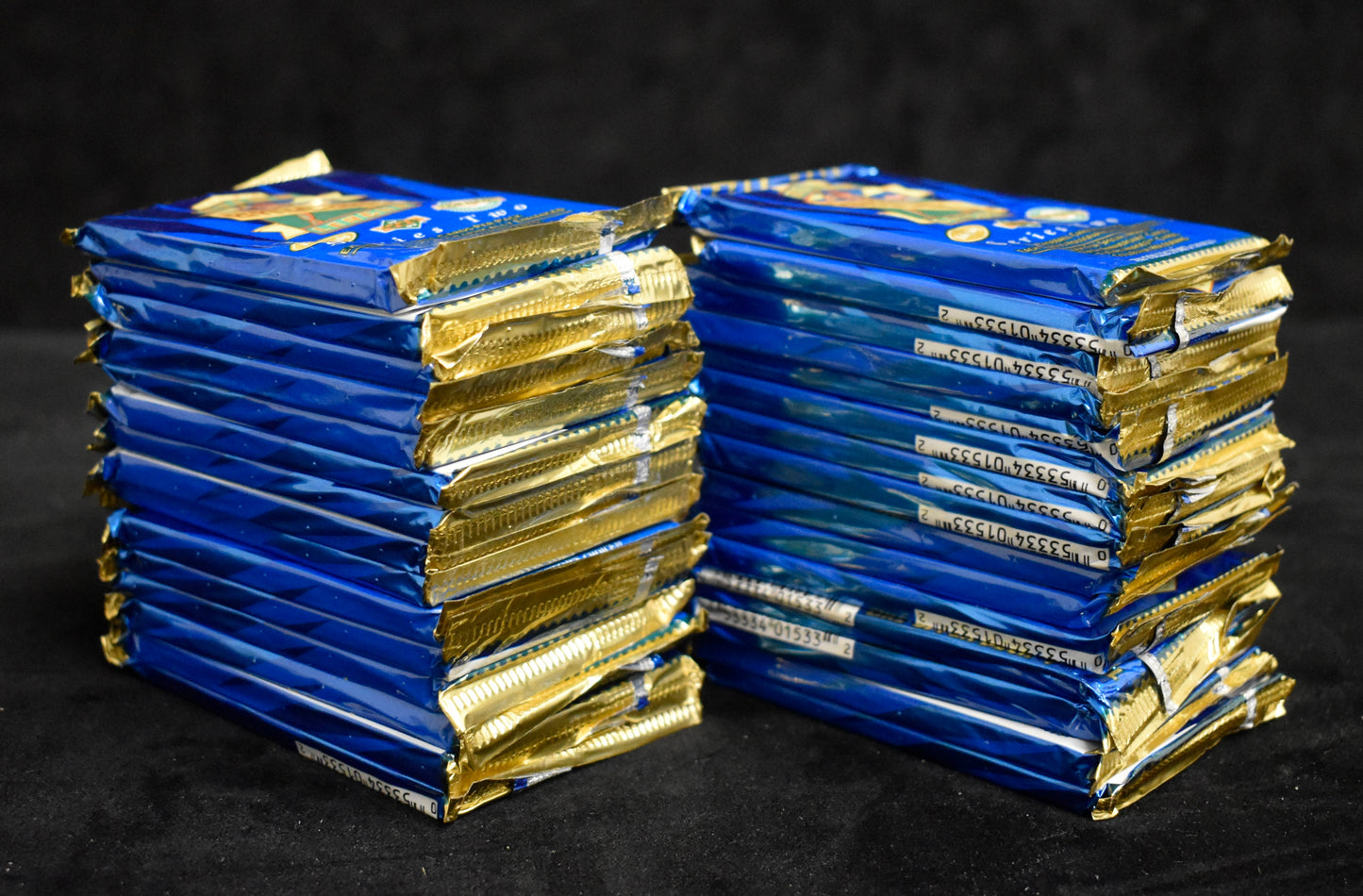 Lot of (30) 1994 Upper Deck Series 2 Baseball Sealed Wax Packs - Jeter RBX72