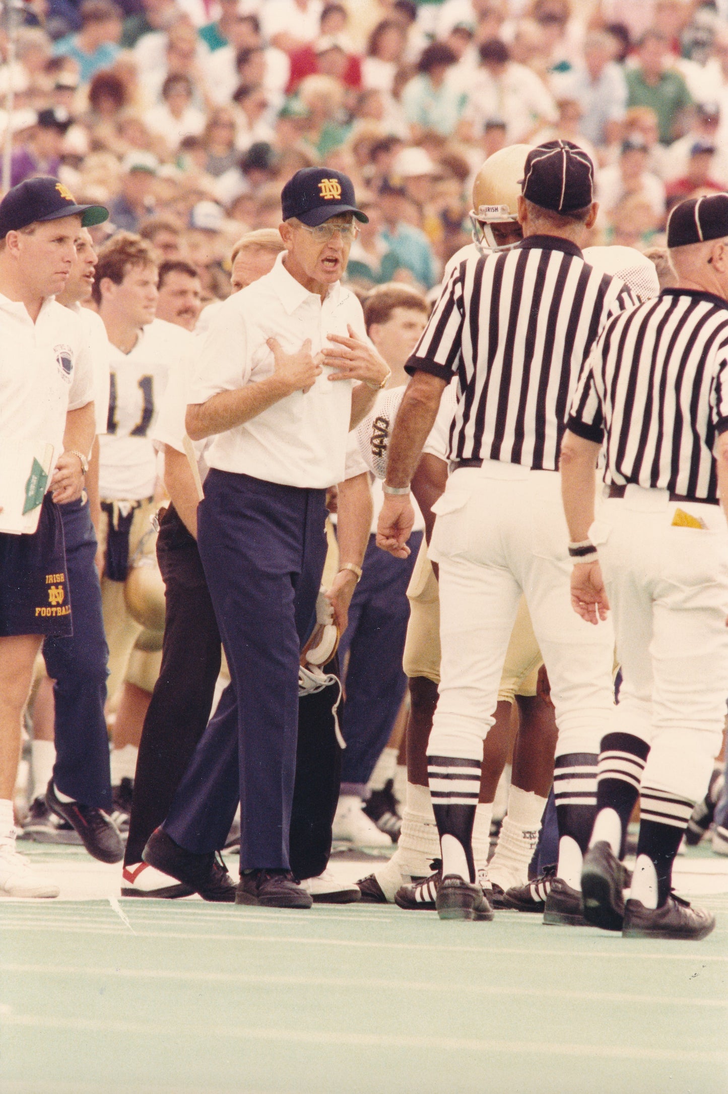 Lou Holtz Notre Dame Football Coach 8x12 Type 1 1988 Press Photo TSN 210324