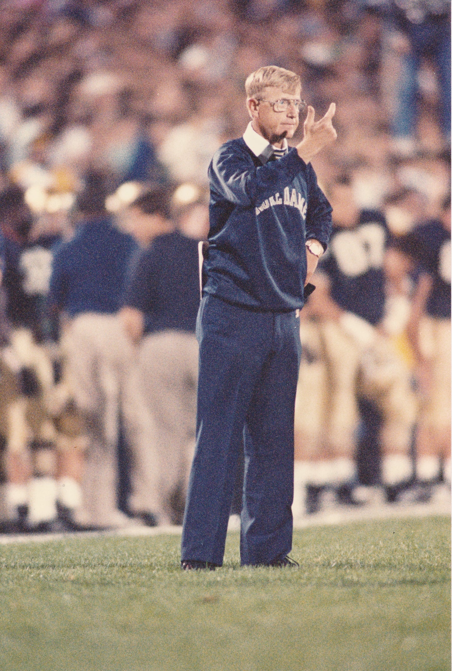 Lou Holtz Notre Dame Football Coach 8x12 Type 1 1988 Press Photo TSN 210329