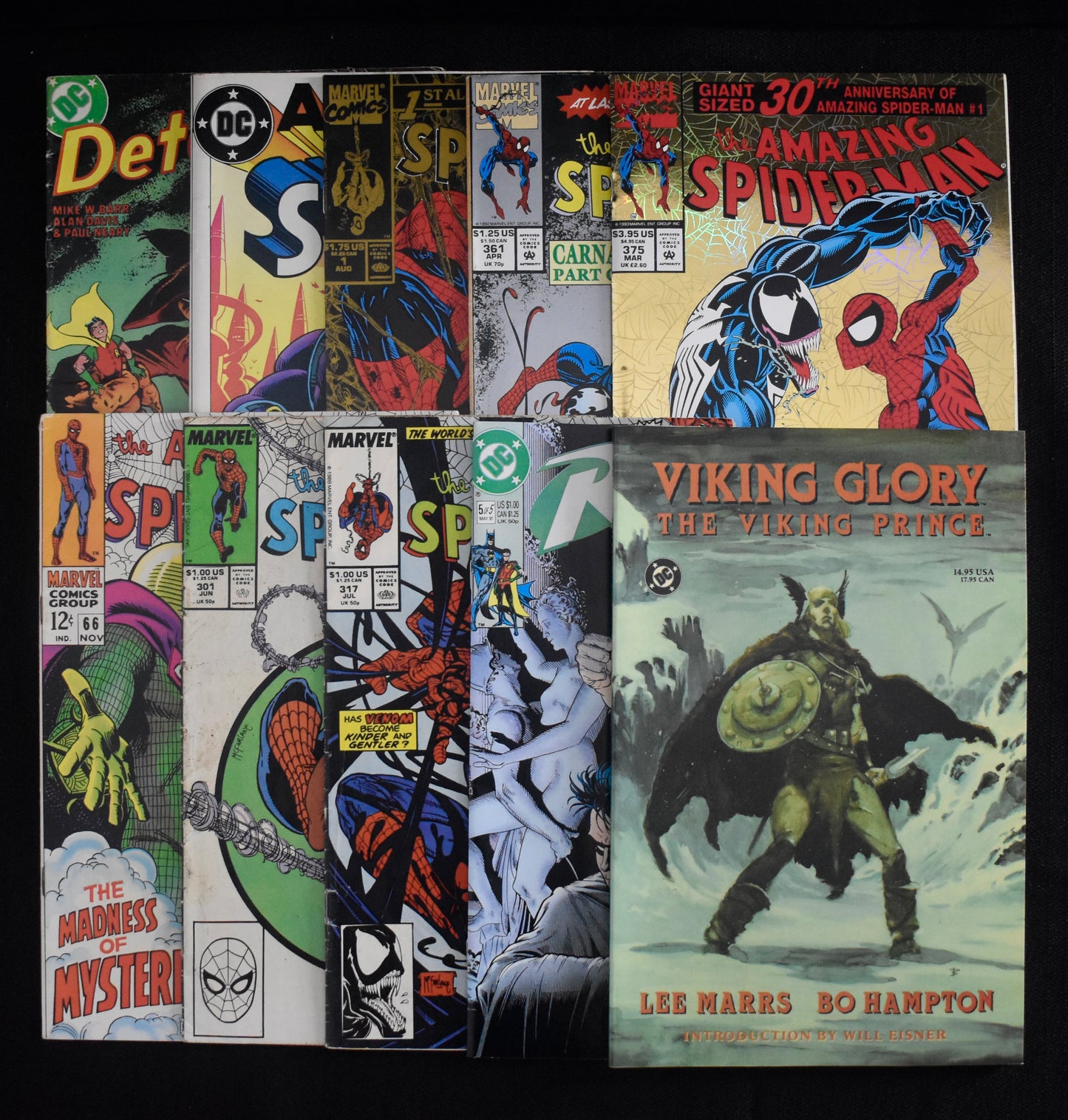 Lot of (26) Assorted DC/Marvel Comics Batman, Robin, The Amazing Spiderman IXL37