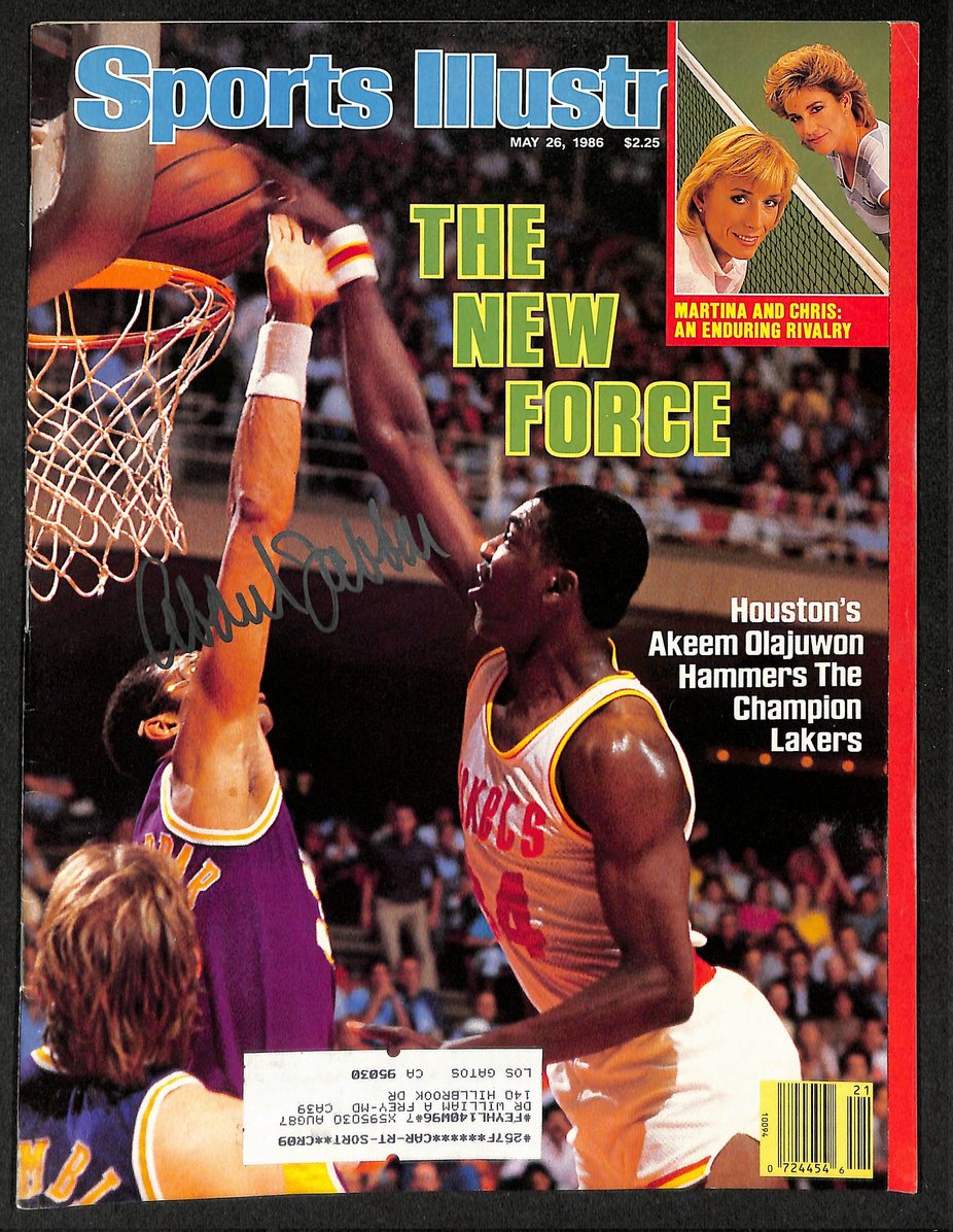 Kareem Abdul-Jabbar HOF Autographed/Signed 1986 Sports Illustrated  JSA 211746
