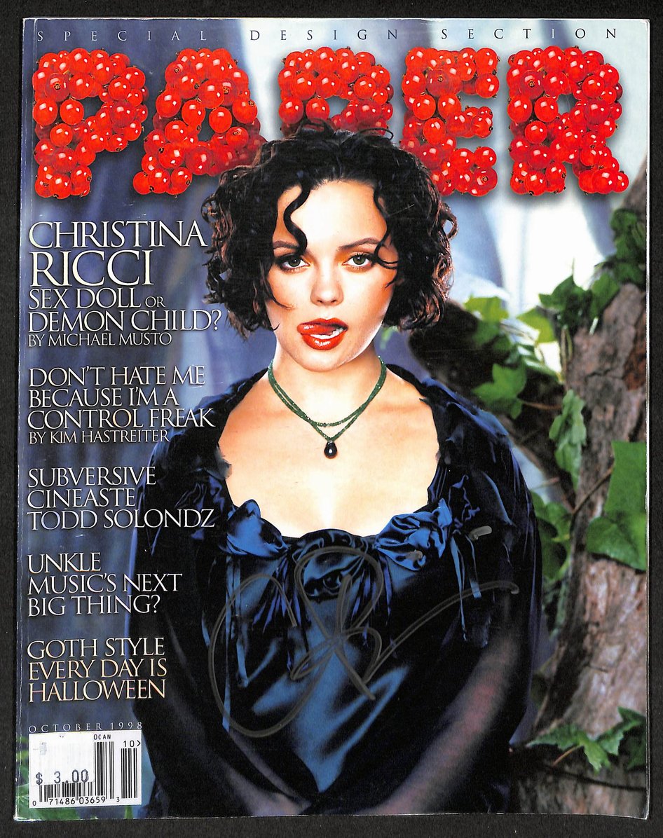 Christina Ricci Signed/Autographed 1998 Paper Magazine JSA 211777