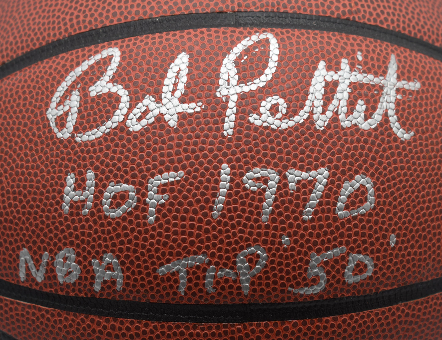 Bob Pettit HOF Signed Full Size Wilson Basketball Hawks Beckett 211908