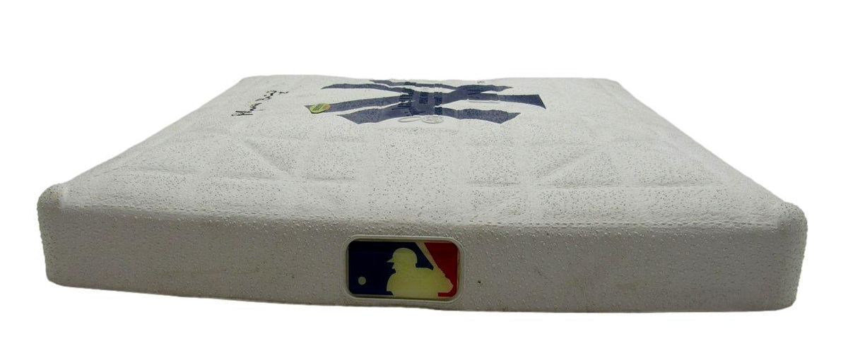Alfonso Soriano New York Yankees Hand Signed/Auto New York Yankees Base  IXL63