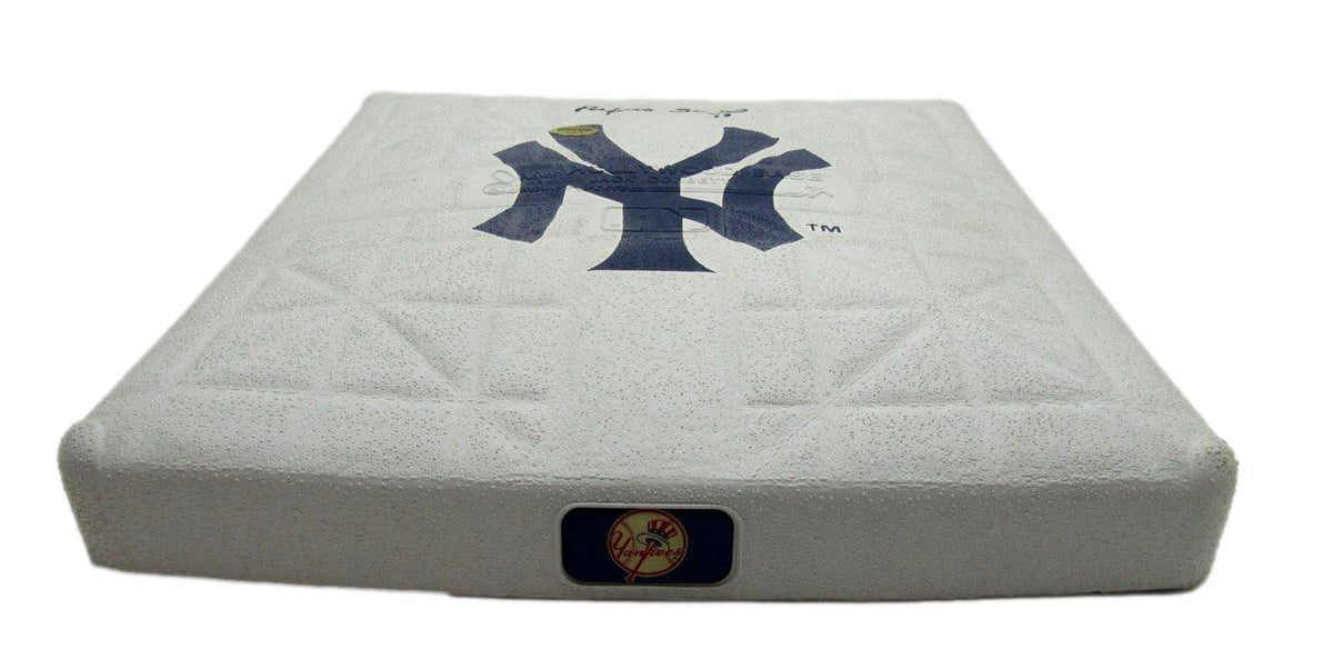 Alfonso Soriano New York Yankees Hand Signed/Auto New York Yankees Base  IXL63