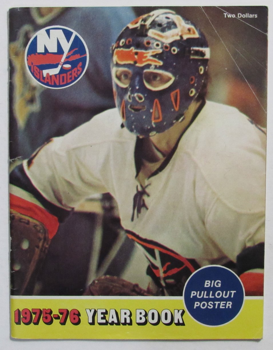 1975-76 New York Islanders Official Yearbook 211068