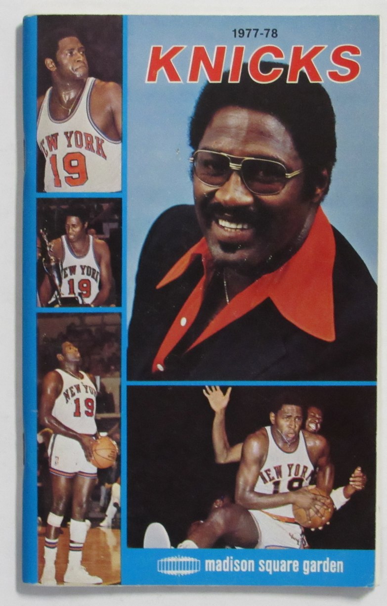 1977-78 New York Knicks Press/Media Guide Willis Reed on cover 211092