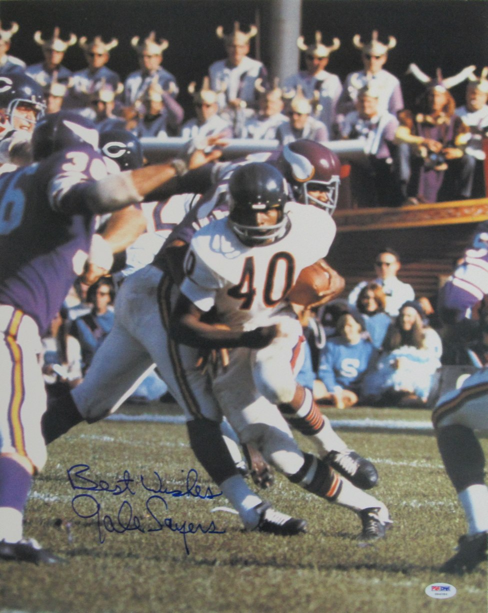 Gale Sayers HOF Signed/Inscribed 16x20 Photo Chicago Bears PSA/DNA  212537
