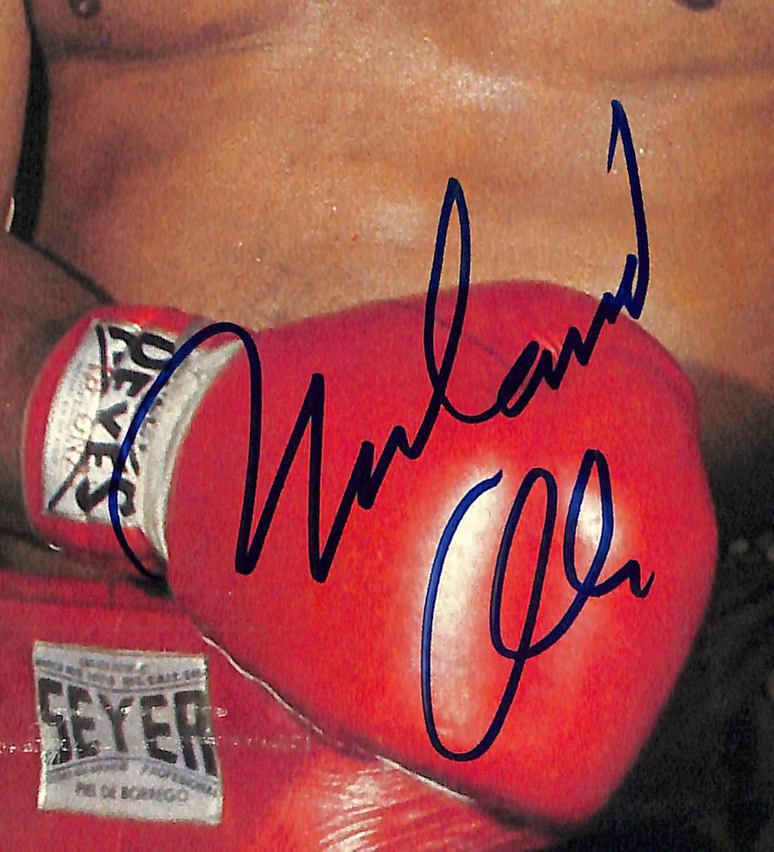 Muhammad Ali Signed/Autographed 1980 Sports Illustrated Magazine Beckett 212435
