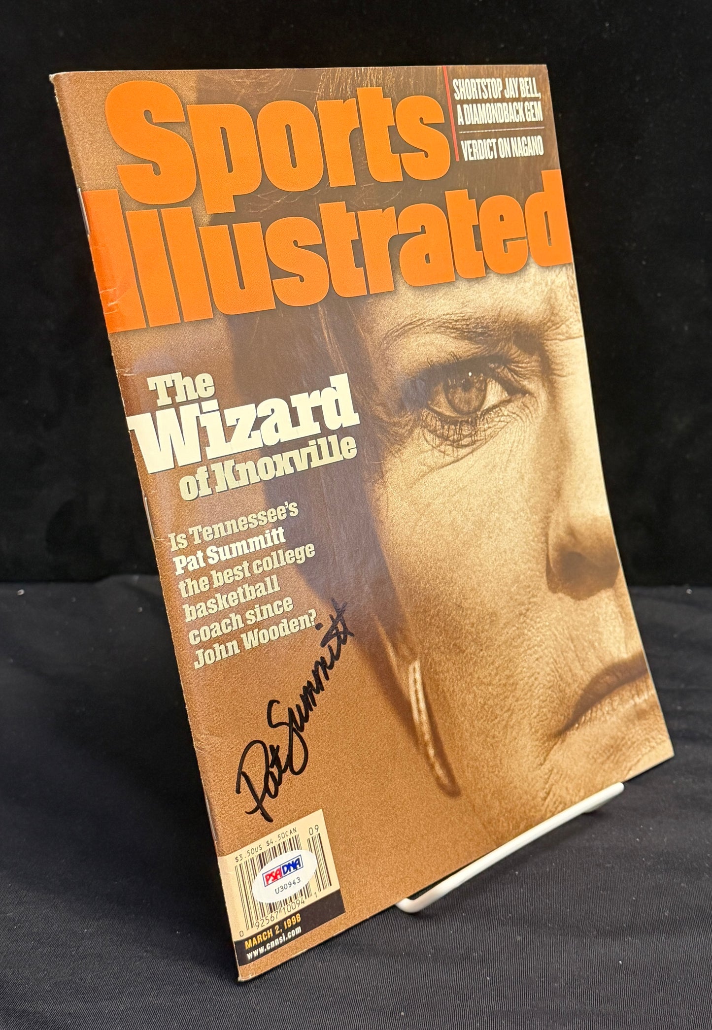 Pat Summitt Signed/Autographed 1998 Sports Illustrated Tennessee PSA/DNA 212111