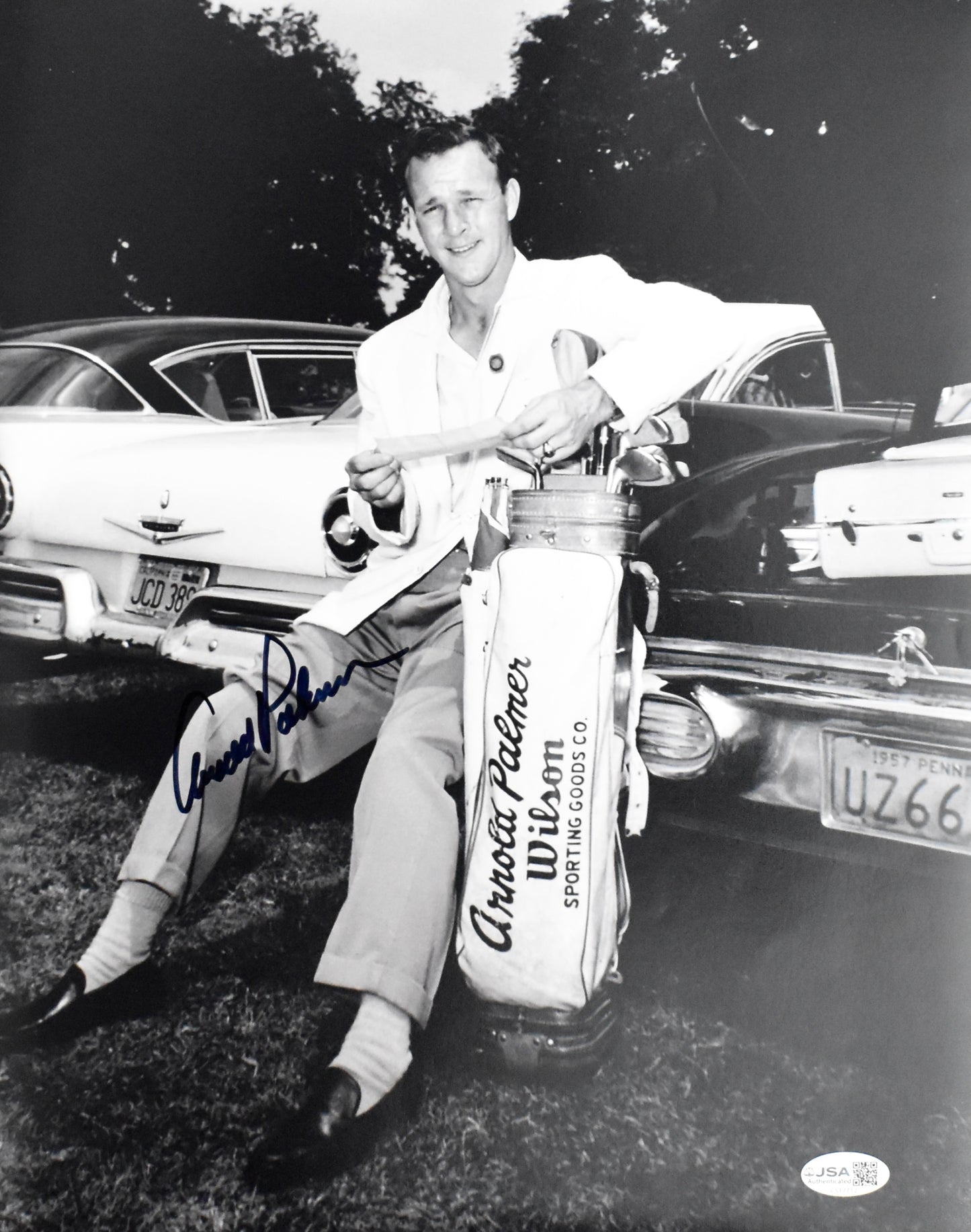 Arnold Palmer Signed/Autographed 11x14 Photo Golf JSA 212221