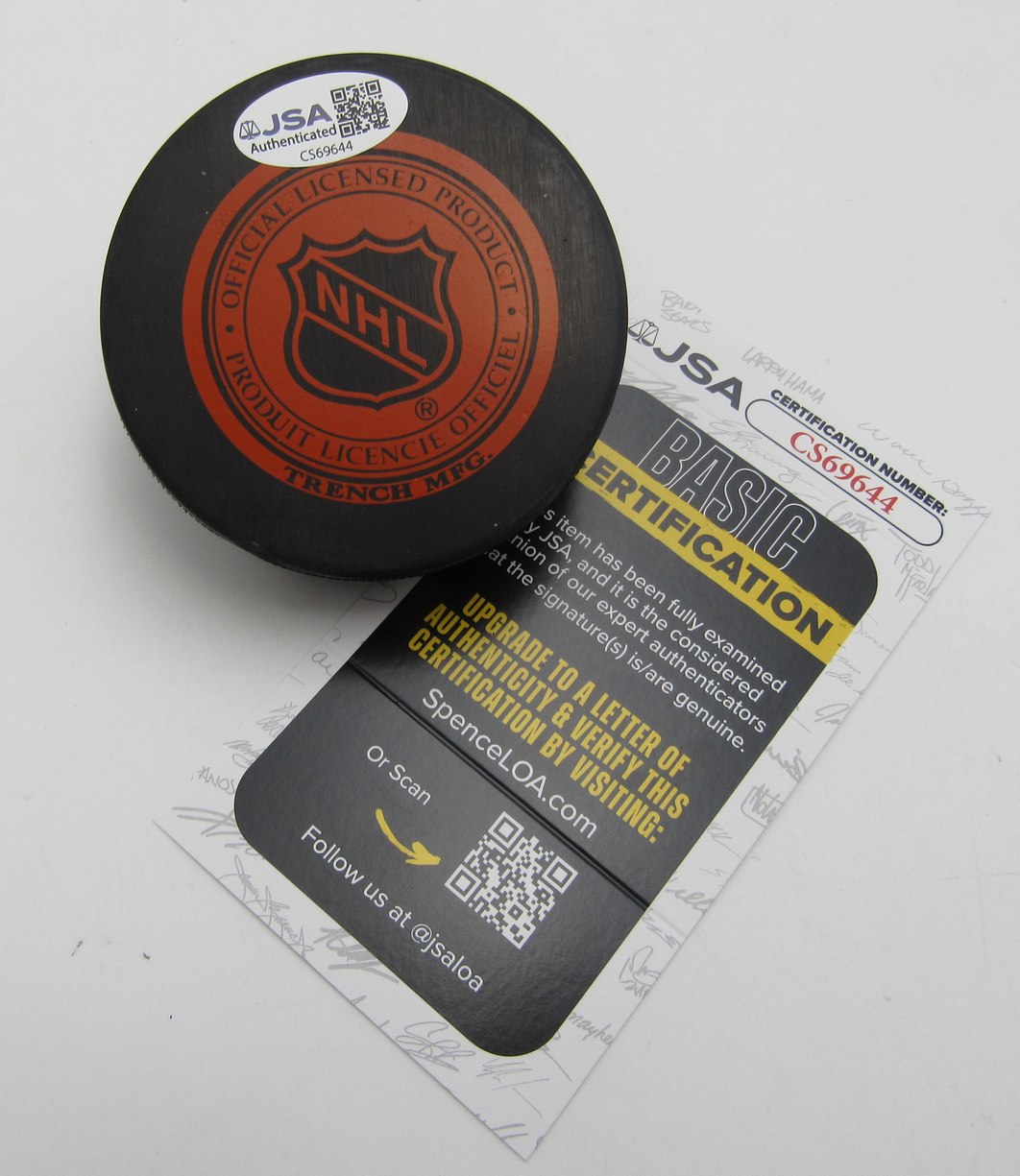 Frank Mahovlich HOF Signed/Auto Montreal Canadiens Logo Hockey Puck JSA 212690