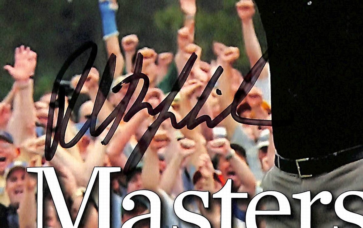 Phil Mickelson Signed/Autographed 2004 Sports Illustrated Golf BAS 212923