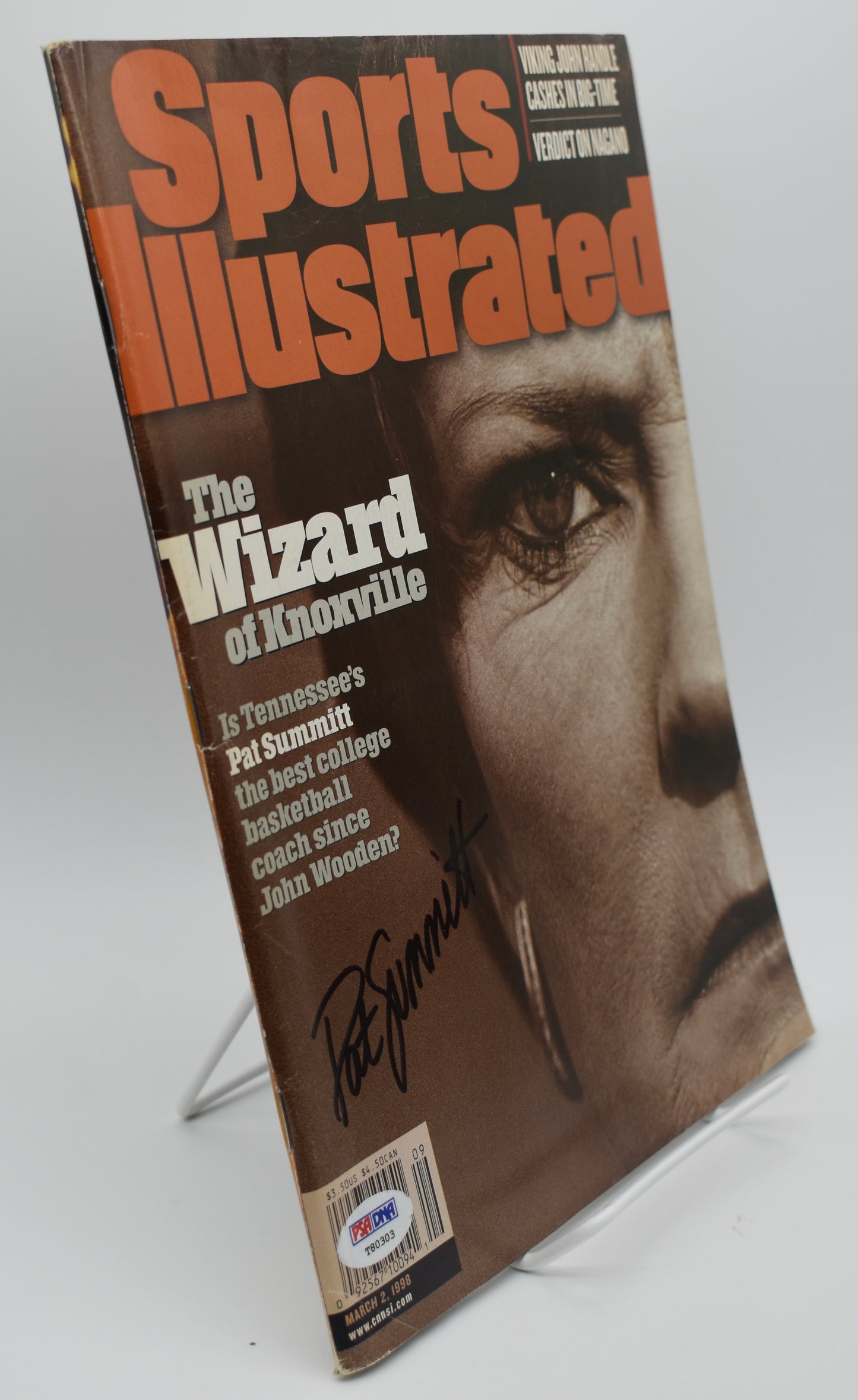 Pat Summitt Signed 1998 Sports Illustrated Newsstand No Label Vols PSA/DNA 12971