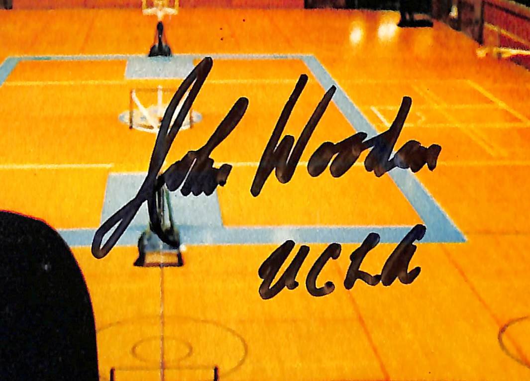 John Wooden & Billie Jean King Signed 1972 Sports Illustrated UCLA JSA 212977