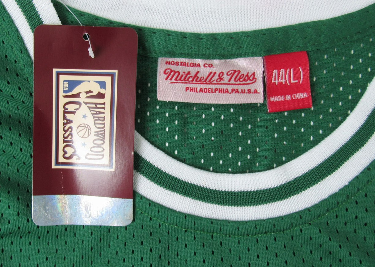 Bill Russell HOF Signed Celtics Mitchell & Ness Jersey Sz 44 L PSA 212758