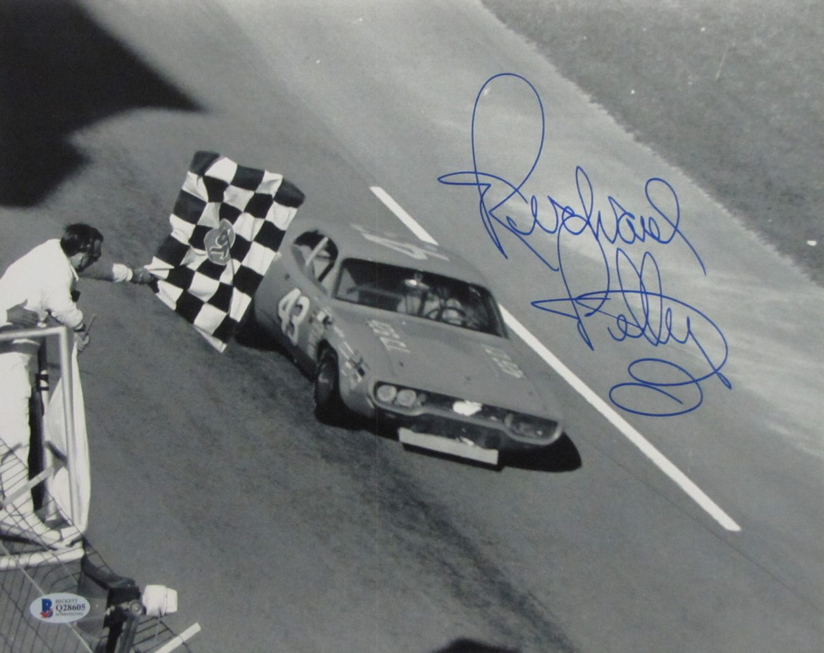 Richard Petty Signed/Autographed 11x14 Photo NASCAR BAS 213455