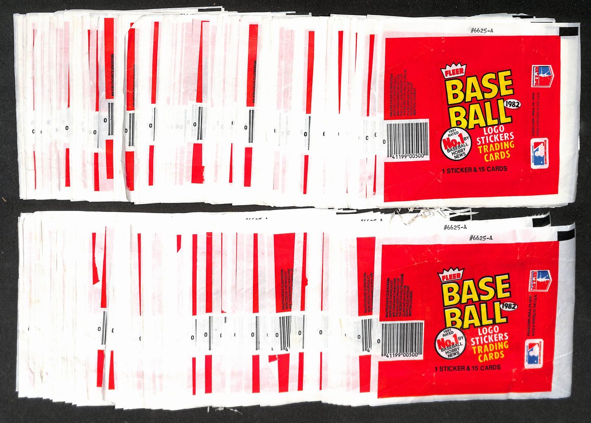 Lot of (415) 1982 Fleer MLB Baseball  Wax Pack Wrappers 213927