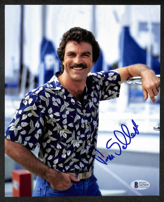 Tom Selleck Actor Magnum PI Signed/Autographed 8x10 Photo Beckett/BAS 211408