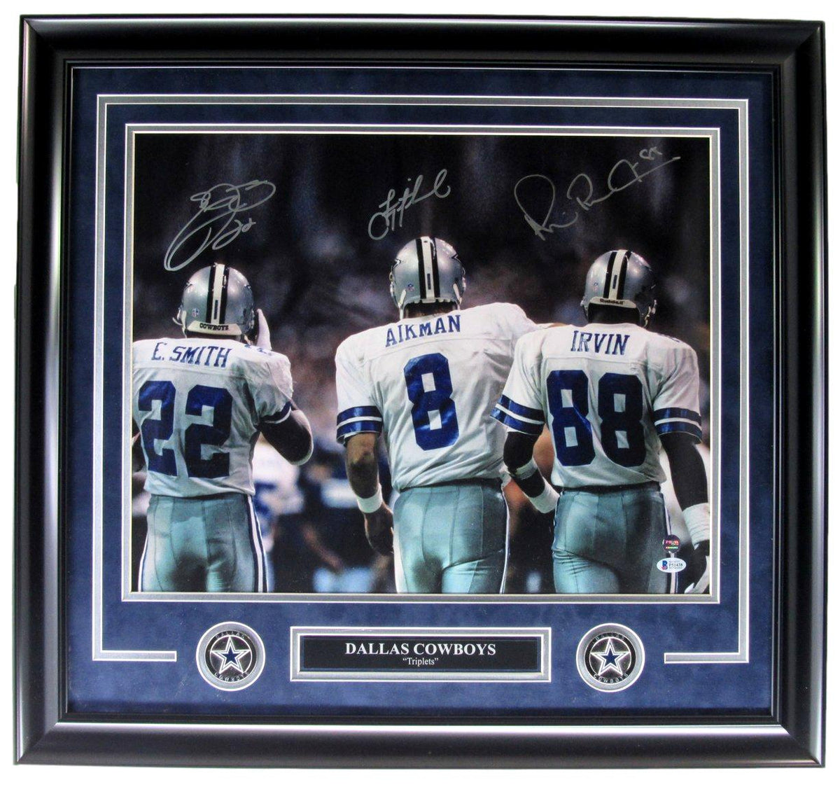 Dallas Cowboys Triplets Autographed 16x20 Photo Framed Prova/Beckett 212776