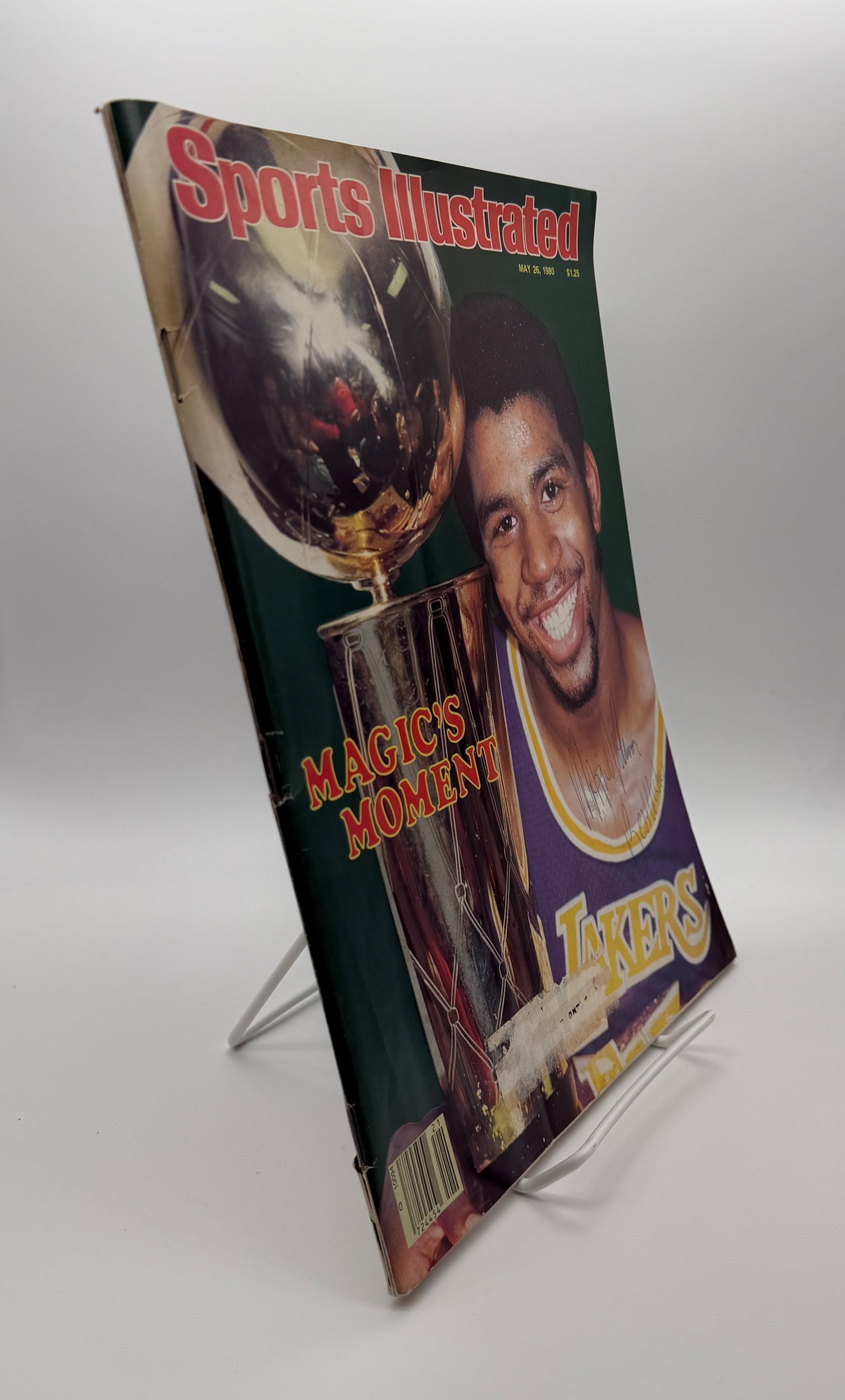 Magic Johnson HOF Signed/Autographed 1980 Sports Illustrated Magazine JSA 215095