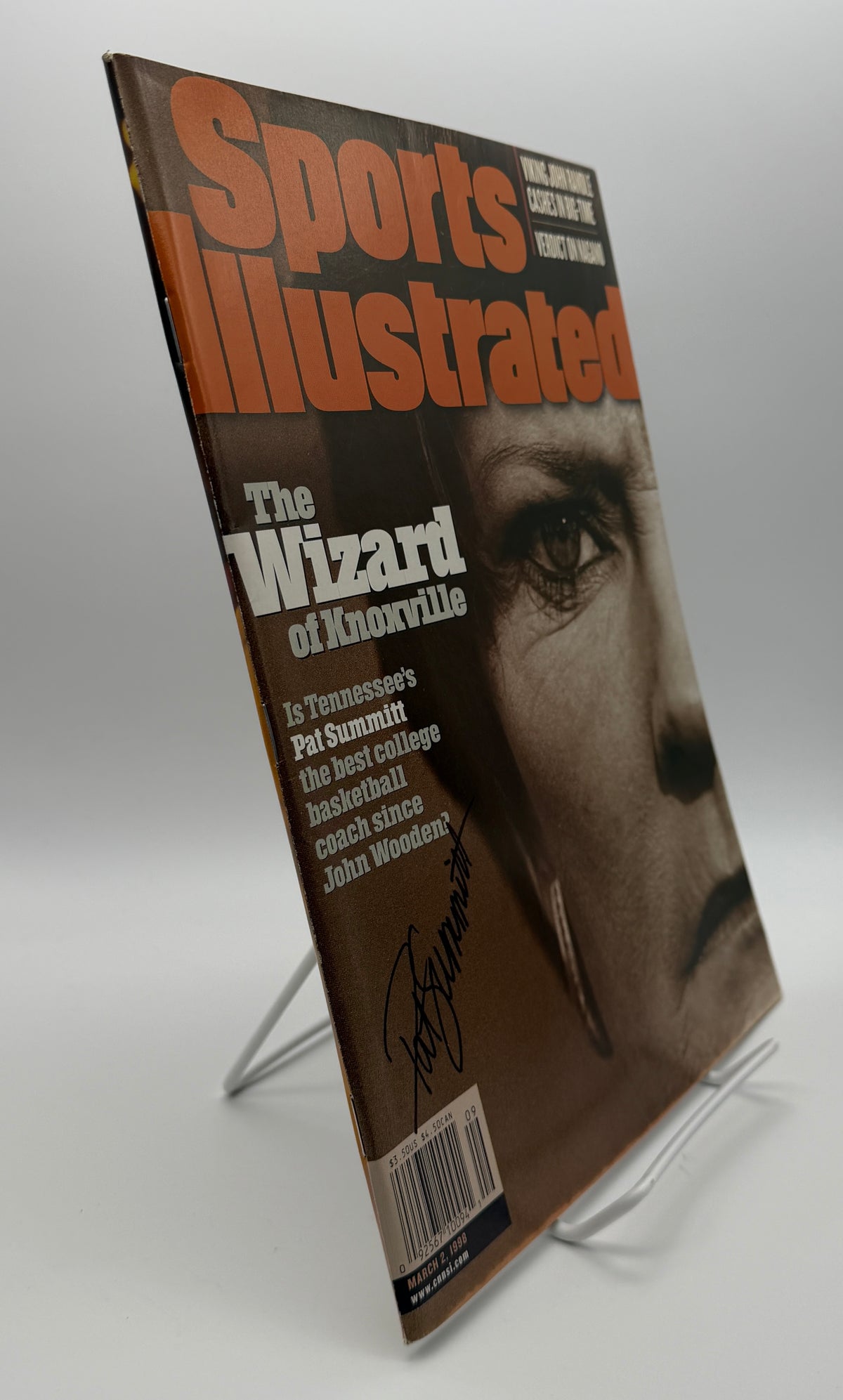Pat Summitt Signed/Autographed 1998 Sports Illustrated No Label JSA 215102