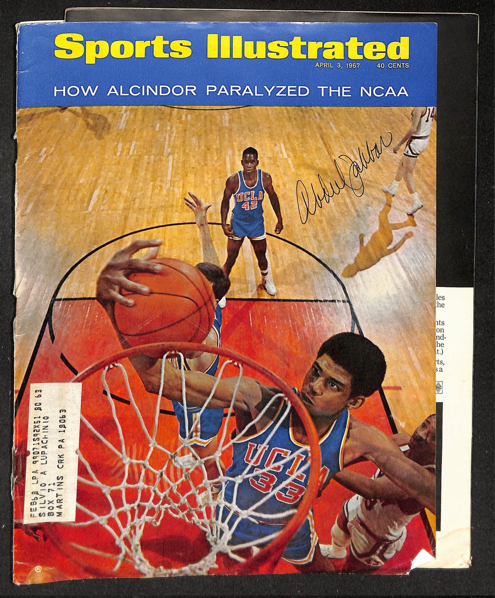 Kareem Abdul-Jabbar HOF Signed 1967 Sports Illustrated Magazine JSA 215113