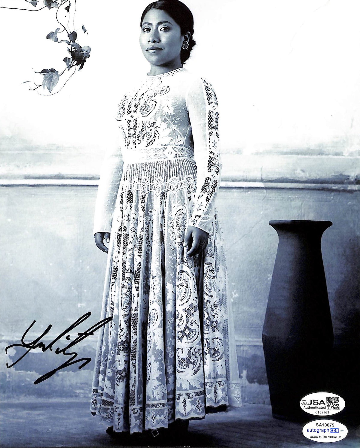 Yalitza Aparicio Signed/Autographed 8x10 Photo Actress JSA 215236