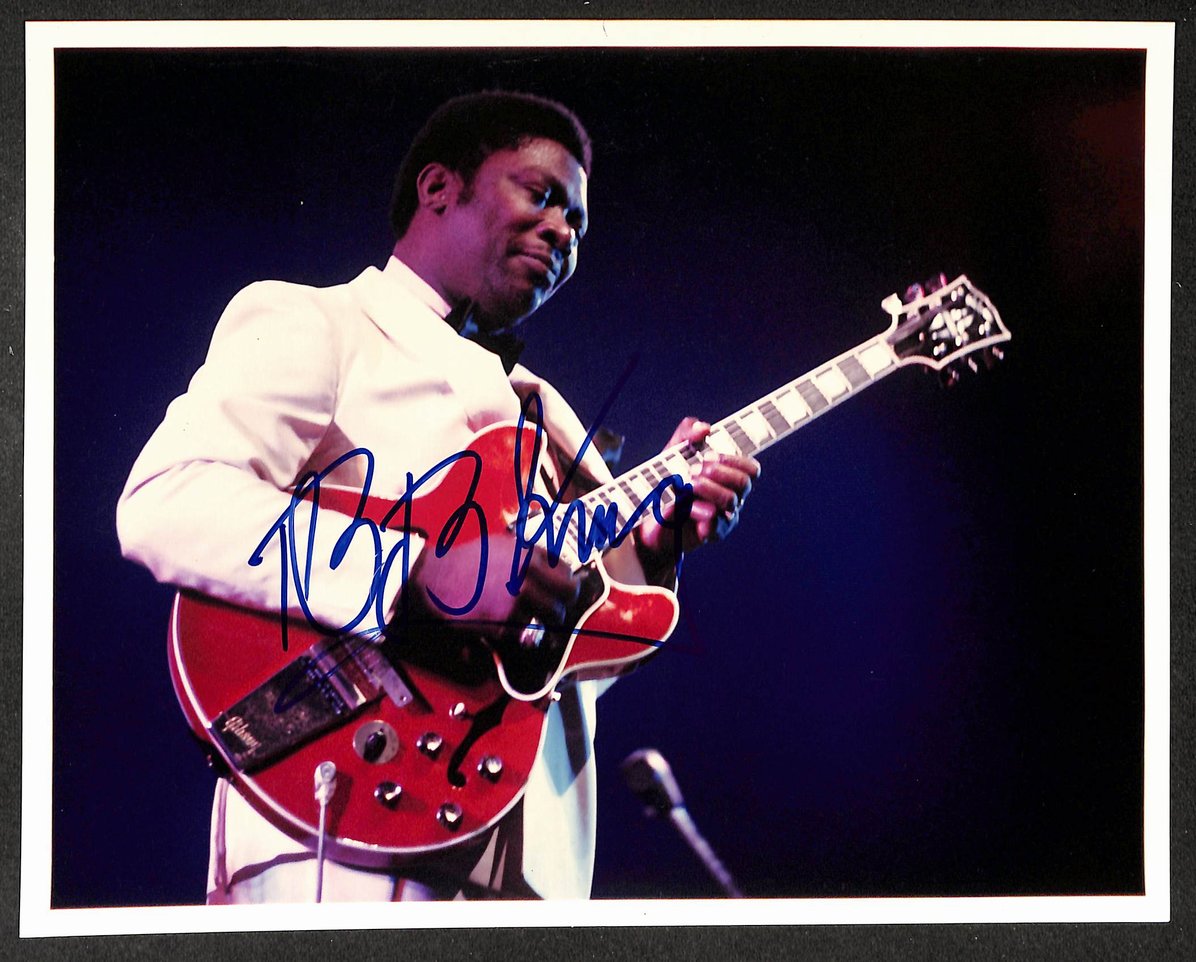 B.B. King Signed/Autographed 8x10 Photo Musician BAS 214425