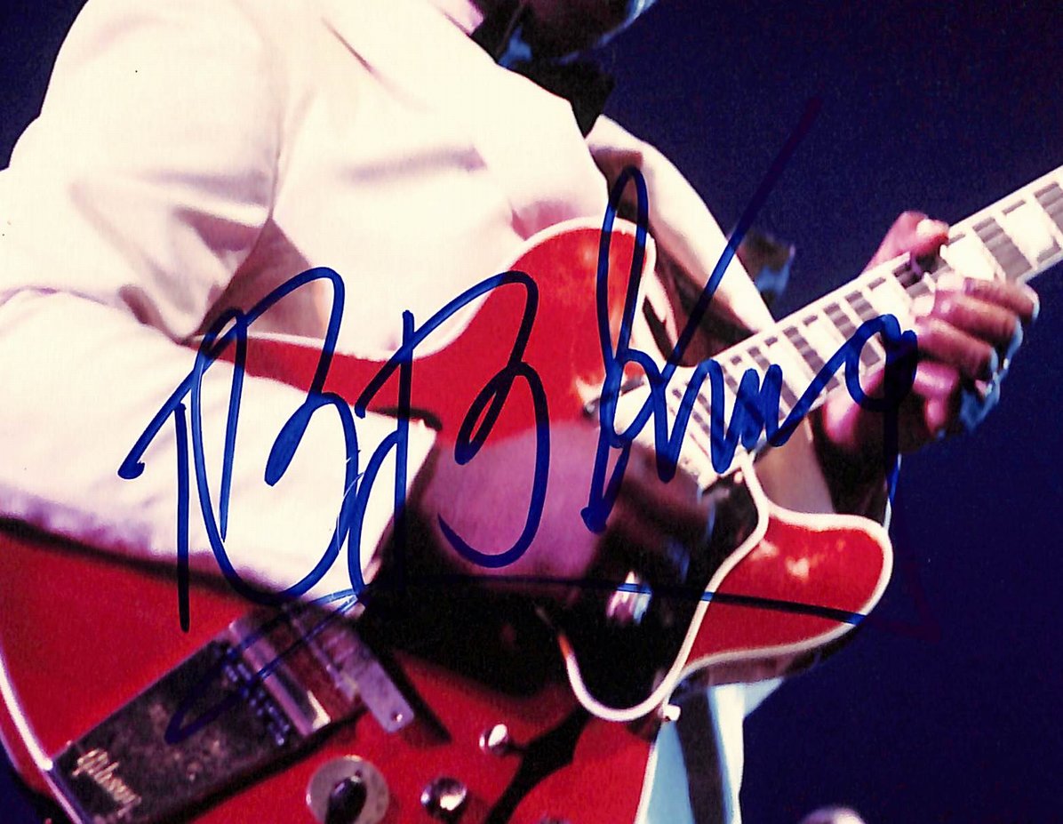 B.B. King Signed/Autographed 8x10 Photo Musician BAS 214425