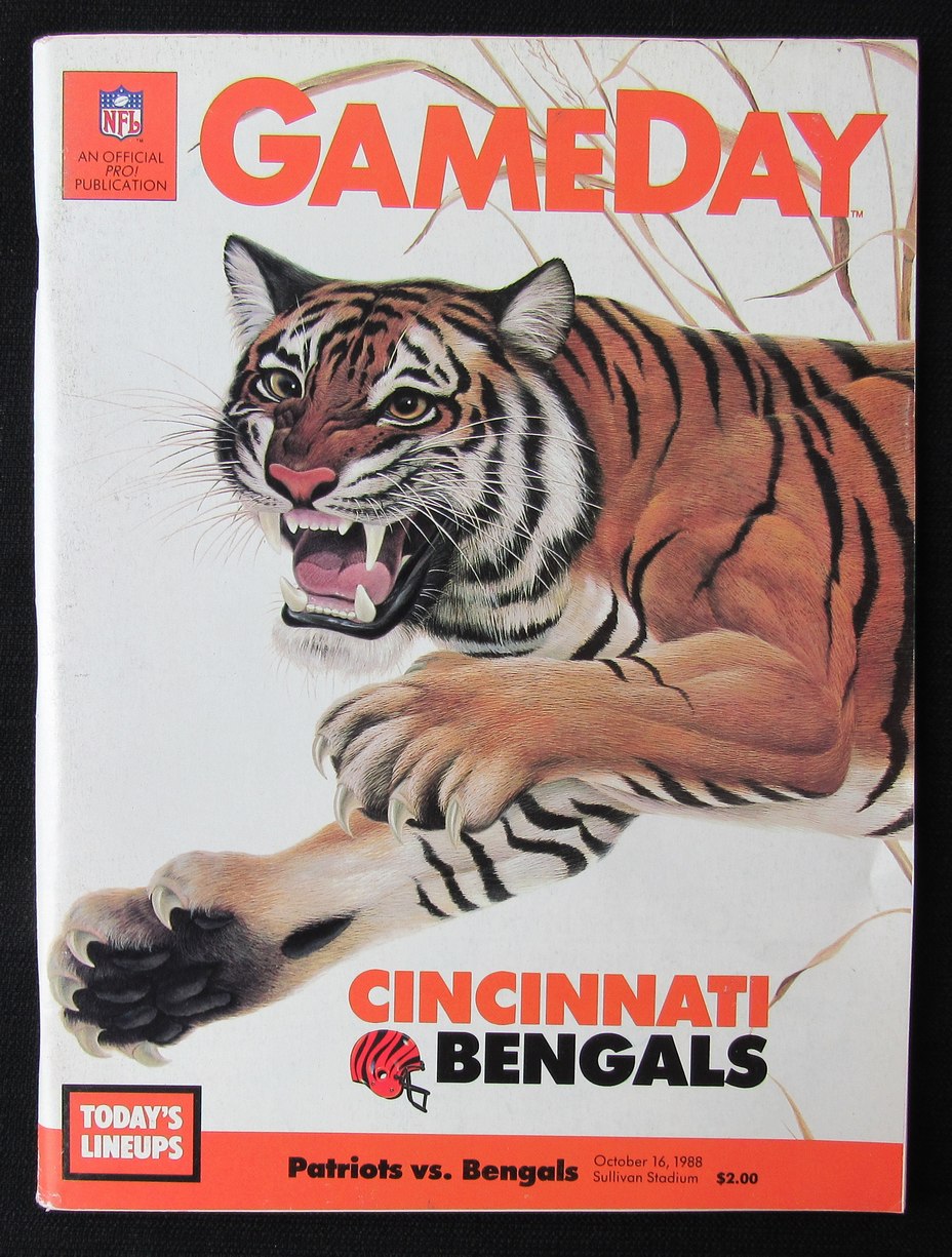 New England Patriots 1988 Gameday Program  10/16 vs. Bengals  Flutie 181381