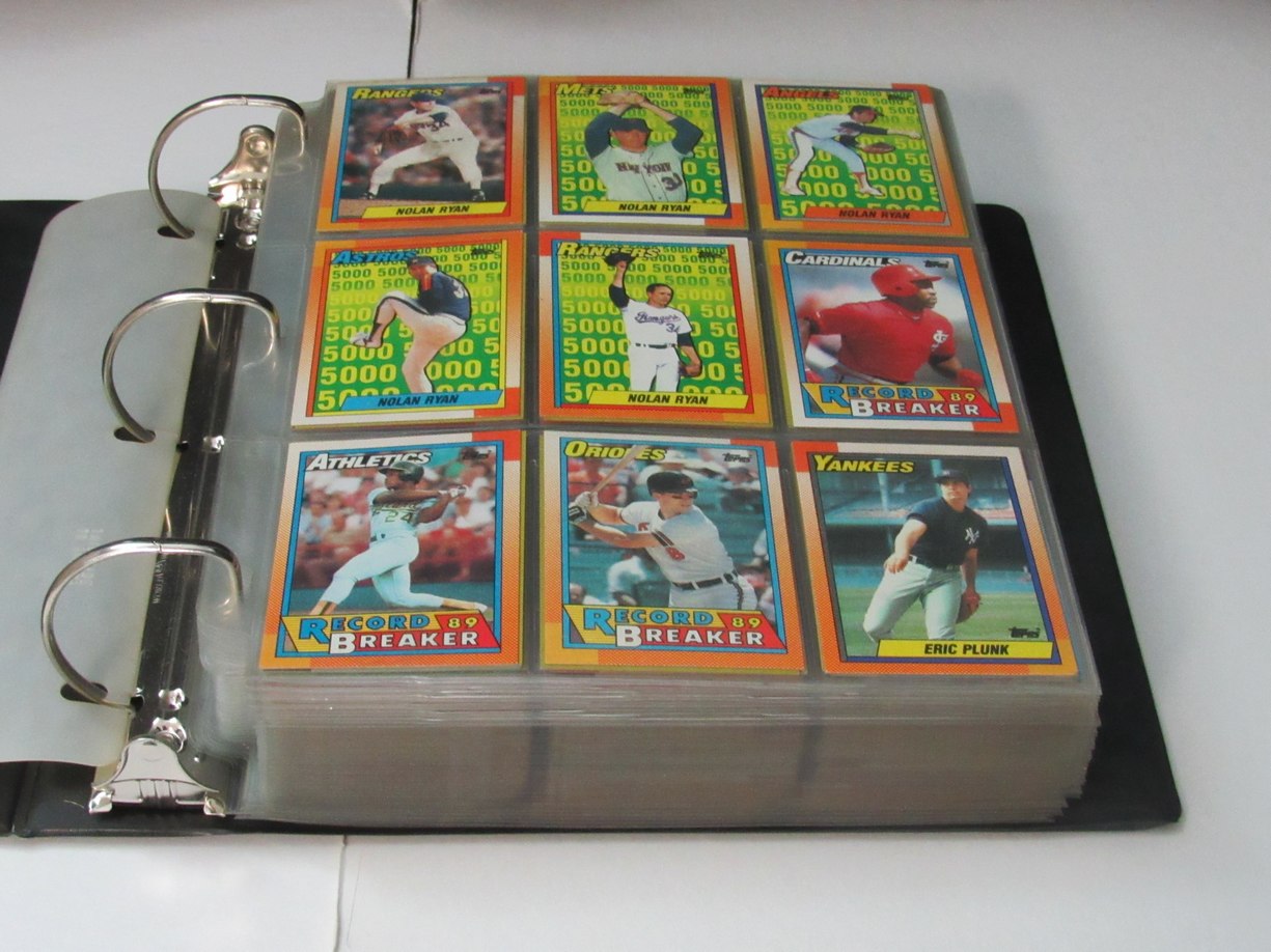 1990 Topps Complete Baseball Set (792) In Binder w/Pages 192010