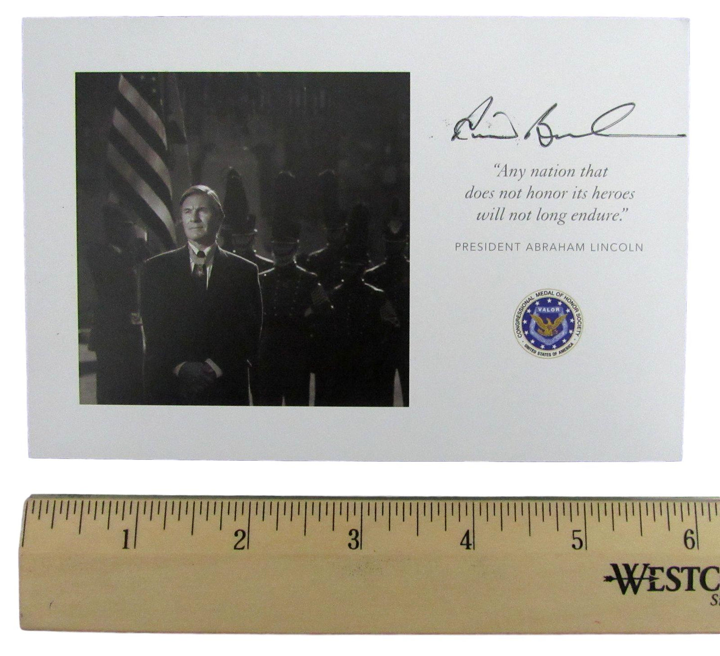 Paul W. Bucha, MOH Recipient, Signed MOH 4x6 Society Card JSA 146361