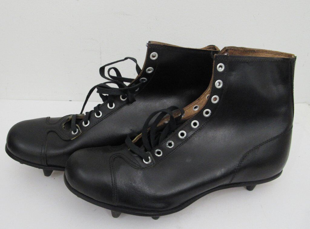 Pair of Vintage Brooks Black Football Cleats Size 8  NIB 182904