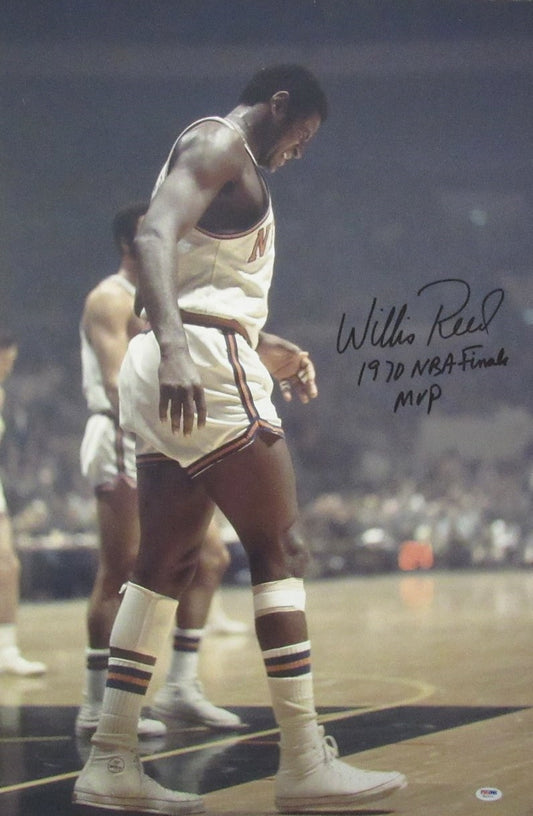 Willis Reed HOF Signed/Inscribed 20x30 Photo New York Knicks PSA/DNA 192402