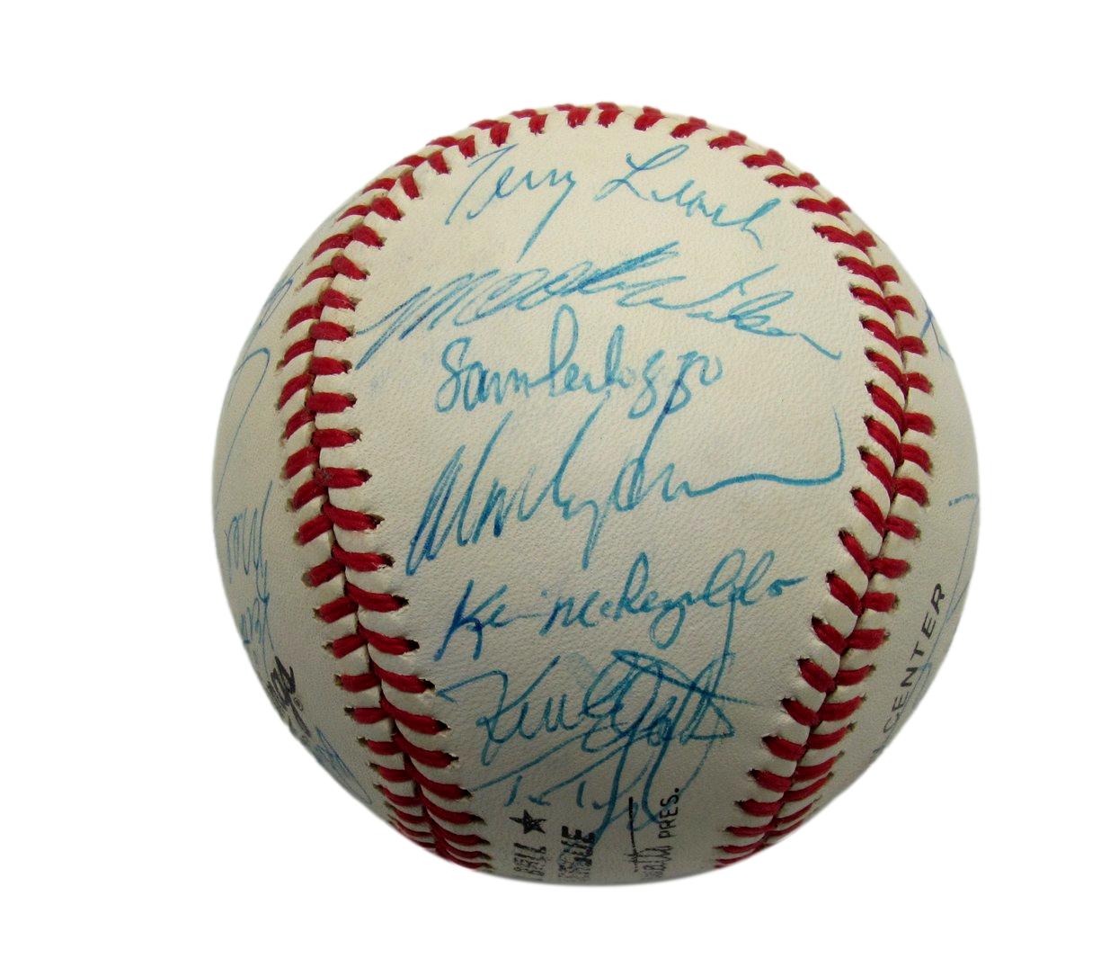 1989 Mets Team Signed by 29 Players ONL Baseball Johnson Carter (HOF) 187269