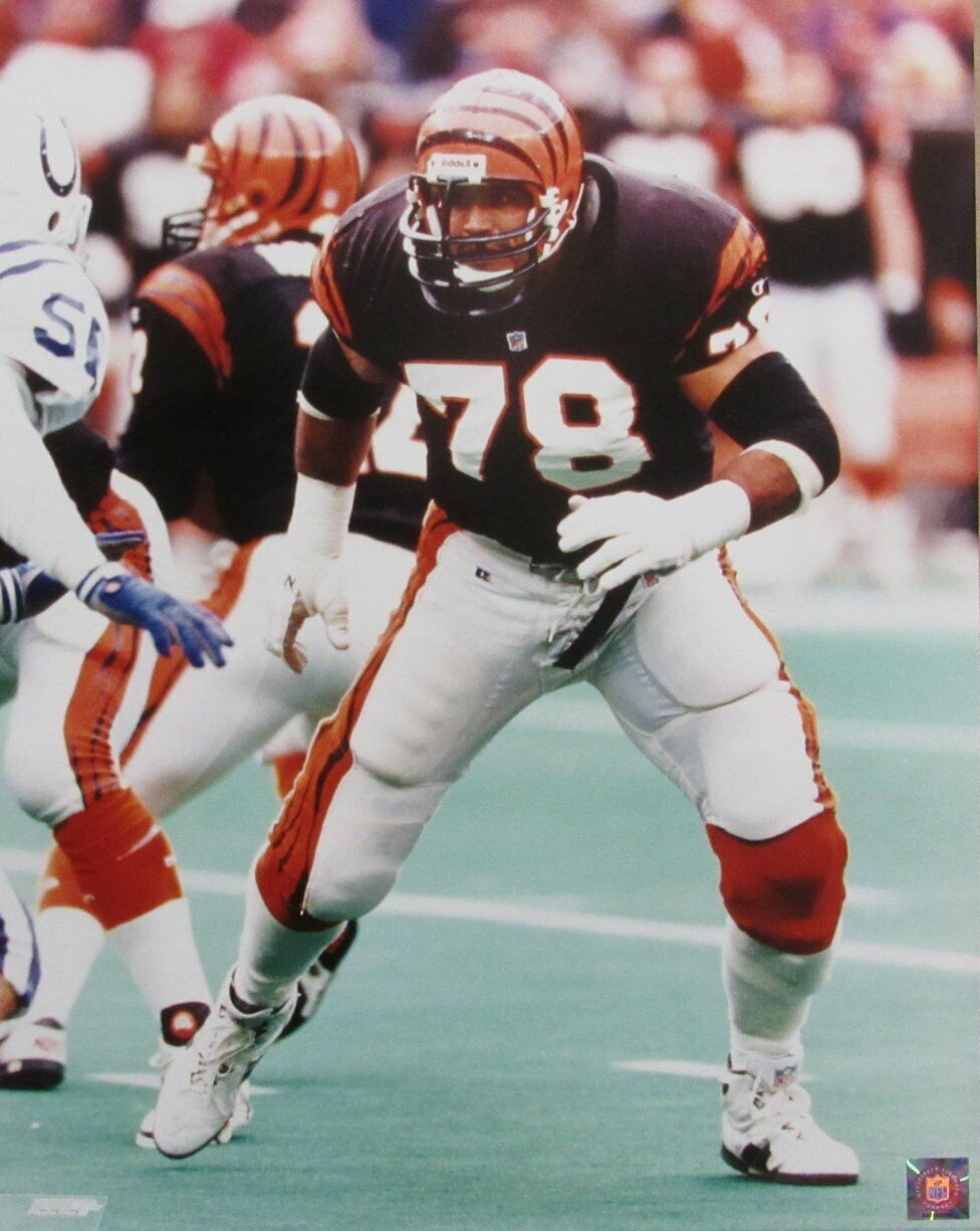 ANTHONY MUNOZ Photofile Cincinnati Bengals Unsigned 16x20 Photo 162801