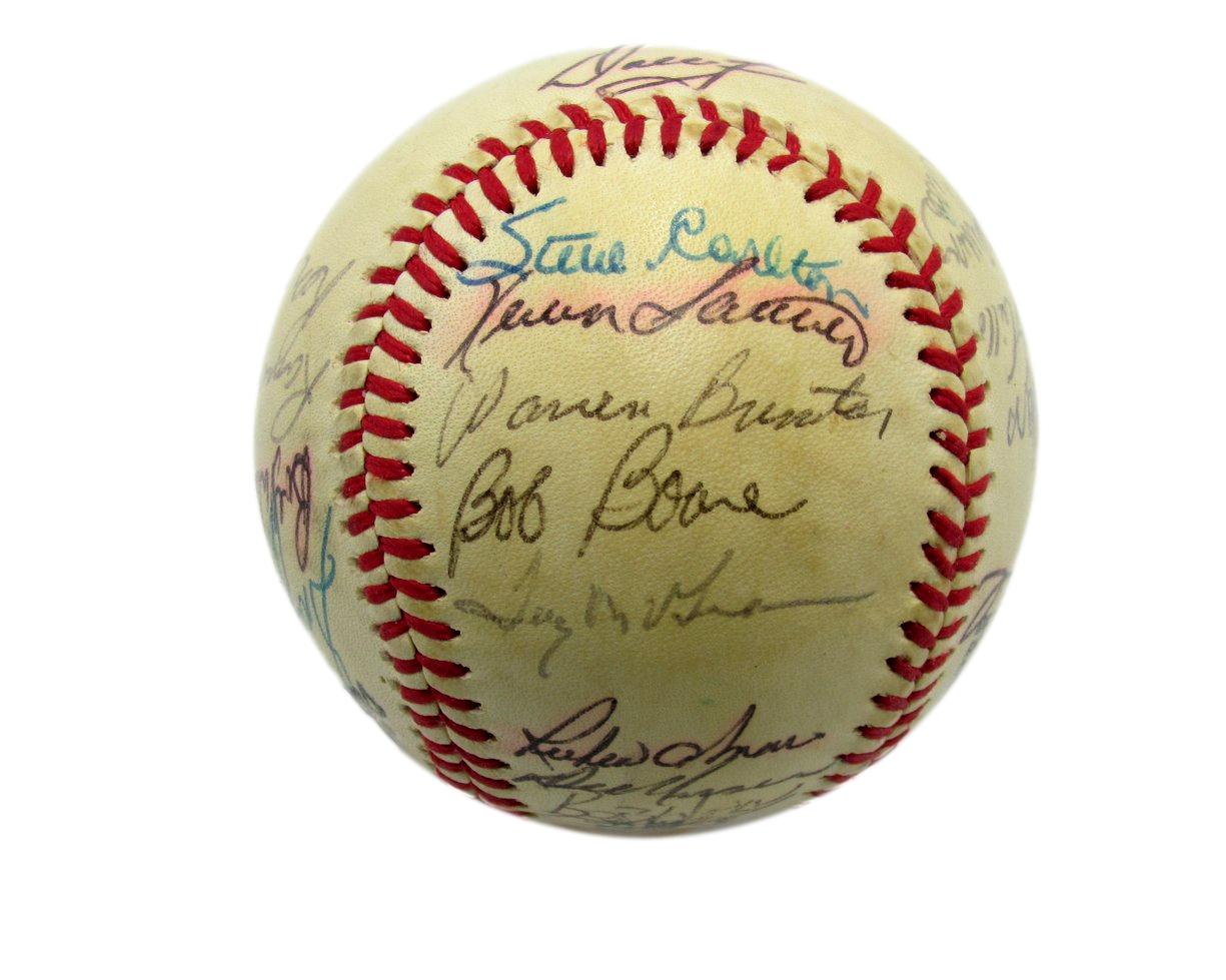 1980 Philadelphia Phillies Multi-signed by 25 ONL Baseball PSA/DNA 190556