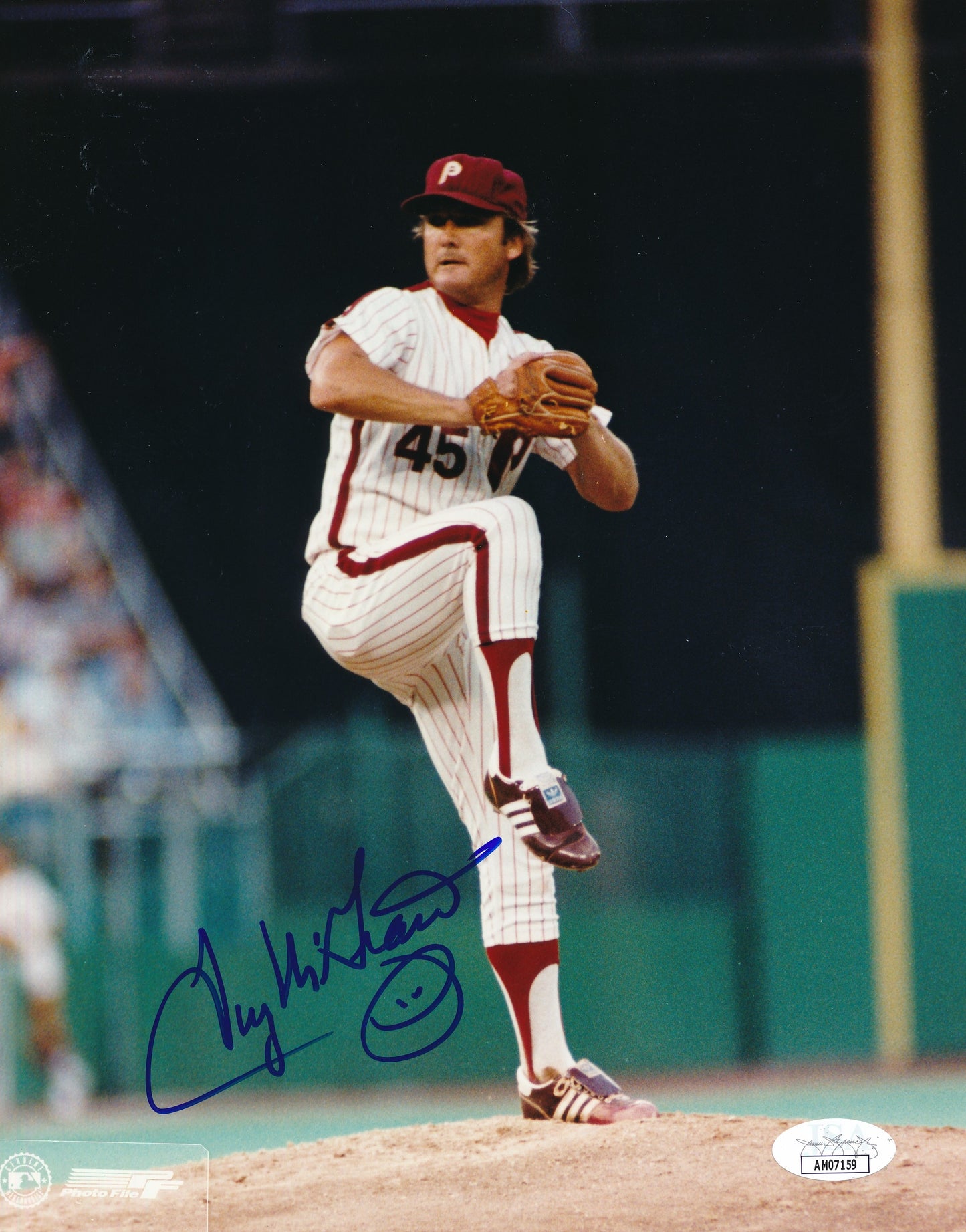 Tug McGraw Autographed 8x10 Photo 1980 Philadelphia Phillies JSA 181942