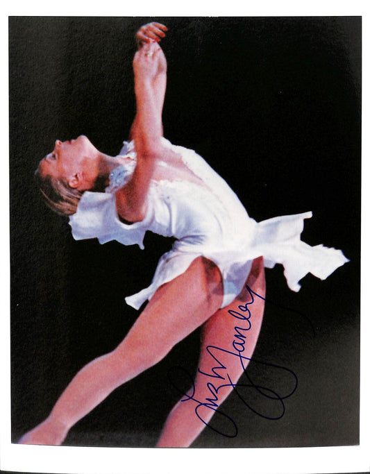 Elizabeth Manley 1988 Olympic/World Silver Medalist Signed 8x10 Photo 180482