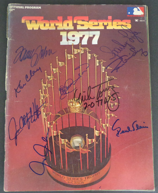 1977 World Series Program Multi-Signed by 17 Yankees/Dodgers+ Hunter HOF 177126