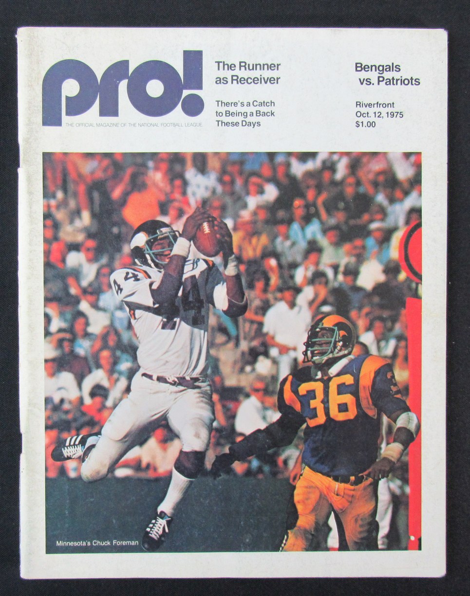 1975  Cincinnati Bengals vs. New England Patriots Program 10/12/75 172513