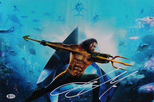 Jason Momoa "Aquaman" Signed/Autographed 11x18 Photo Beckett 151002