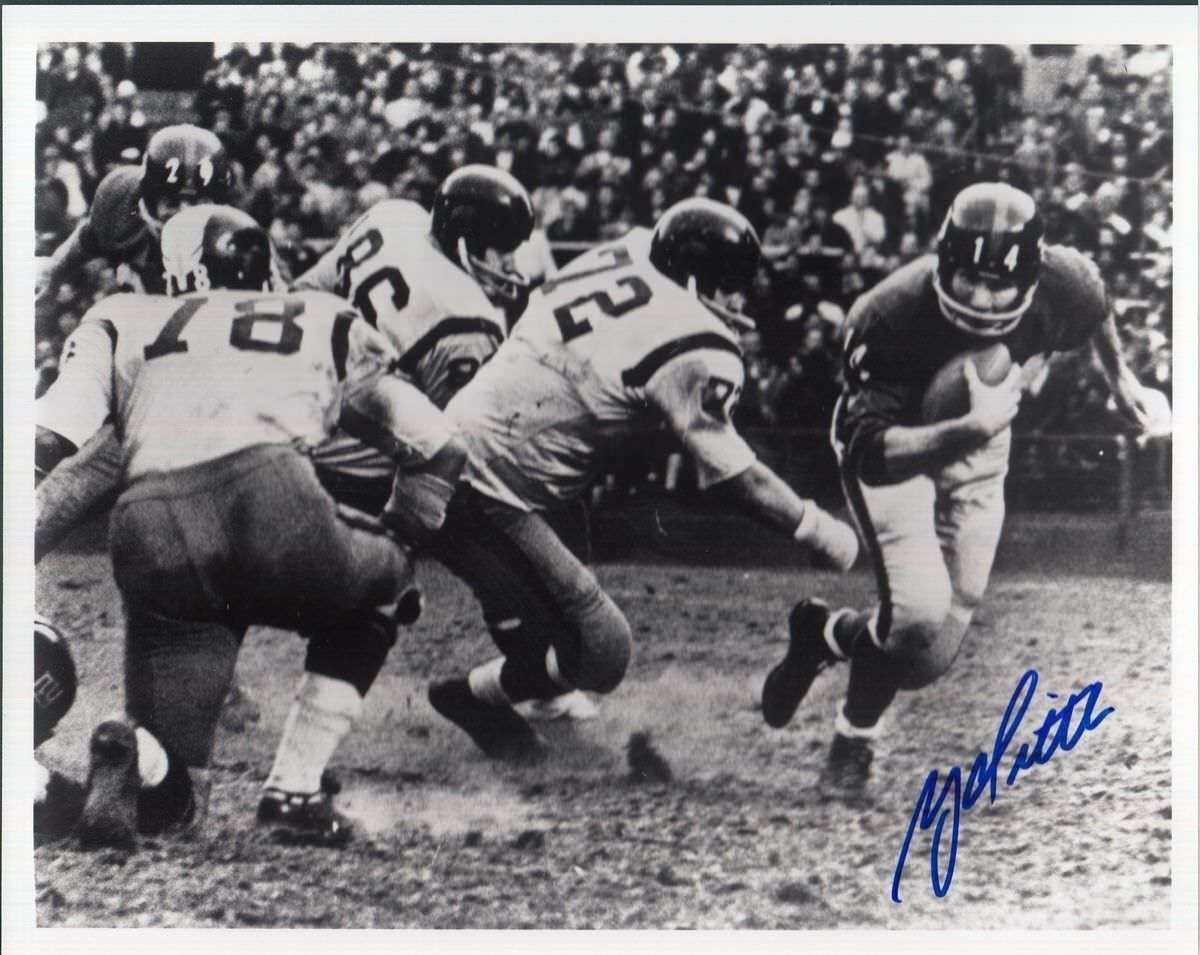 Y.A Tittle Giants HOF Signed/Autographed 8x10 128737