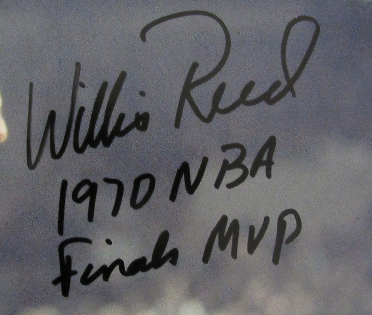 Willis Reed HOF Signed/Inscribed 20x30 Photo New York Knicks PSA/DNA 192403